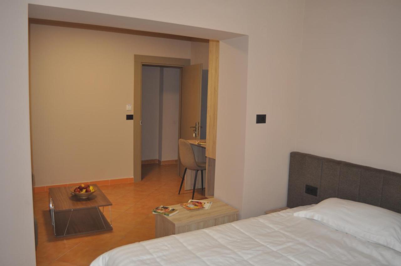 Bliri Myslym Shyri Apartment Tirana Exterior photo