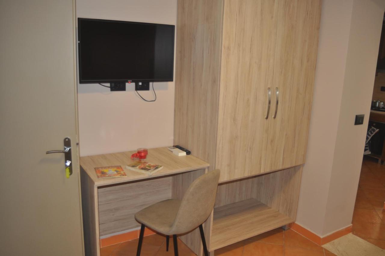 Bliri Myslym Shyri Apartment Tirana Exterior photo