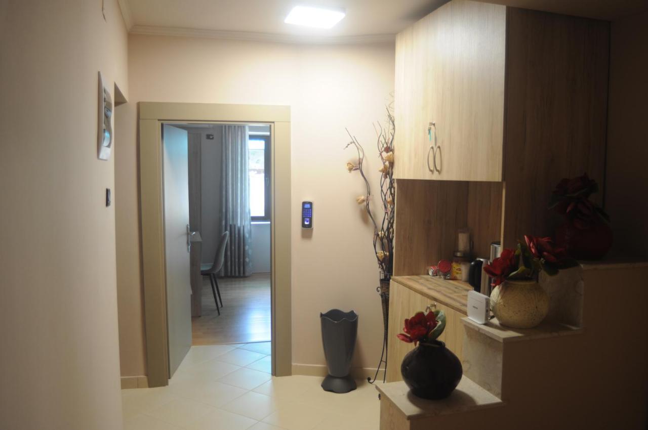 Bliri Myslym Shyri Apartment Tirana Exterior photo